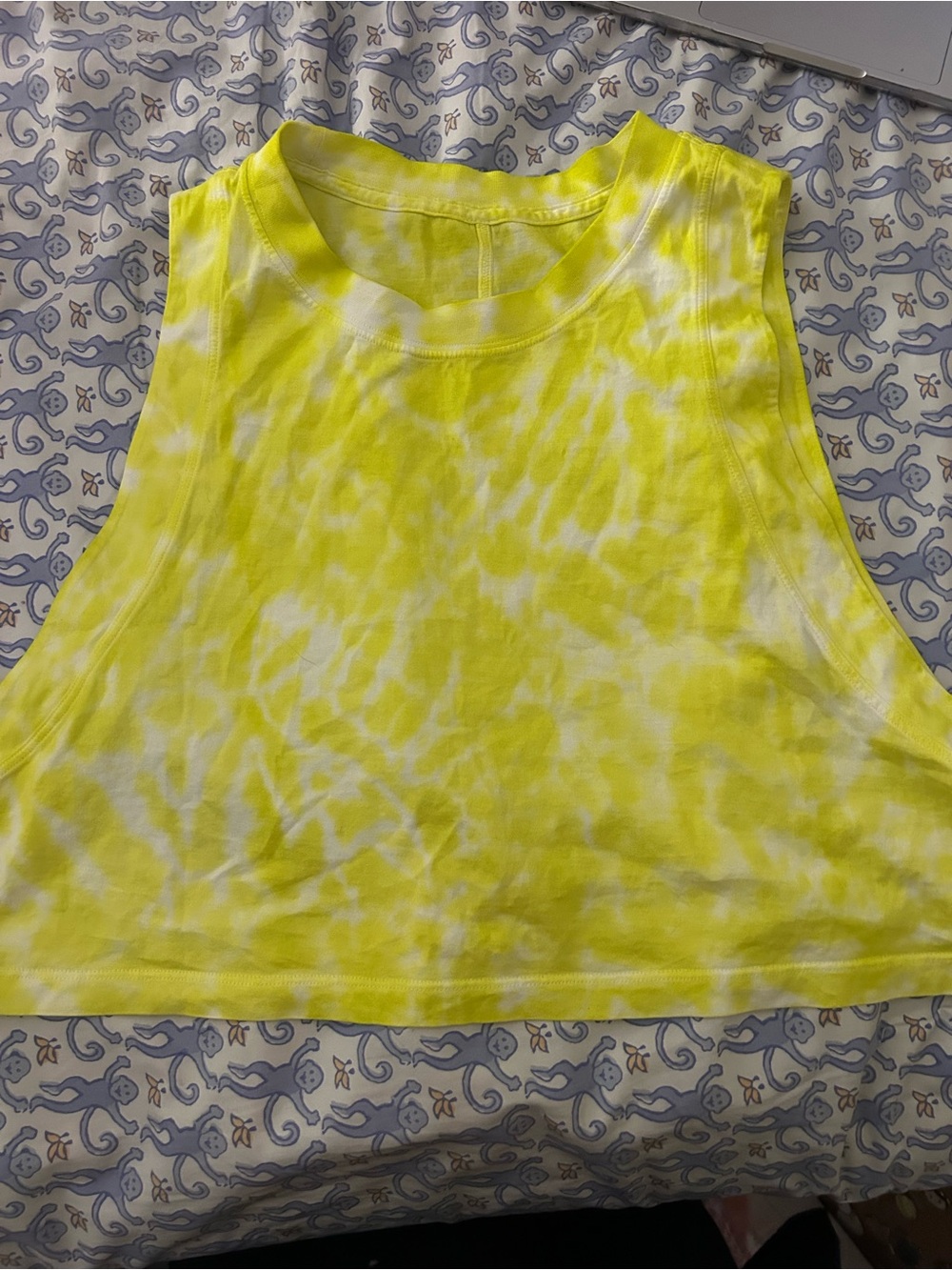 Lululemon flowy cropped tank